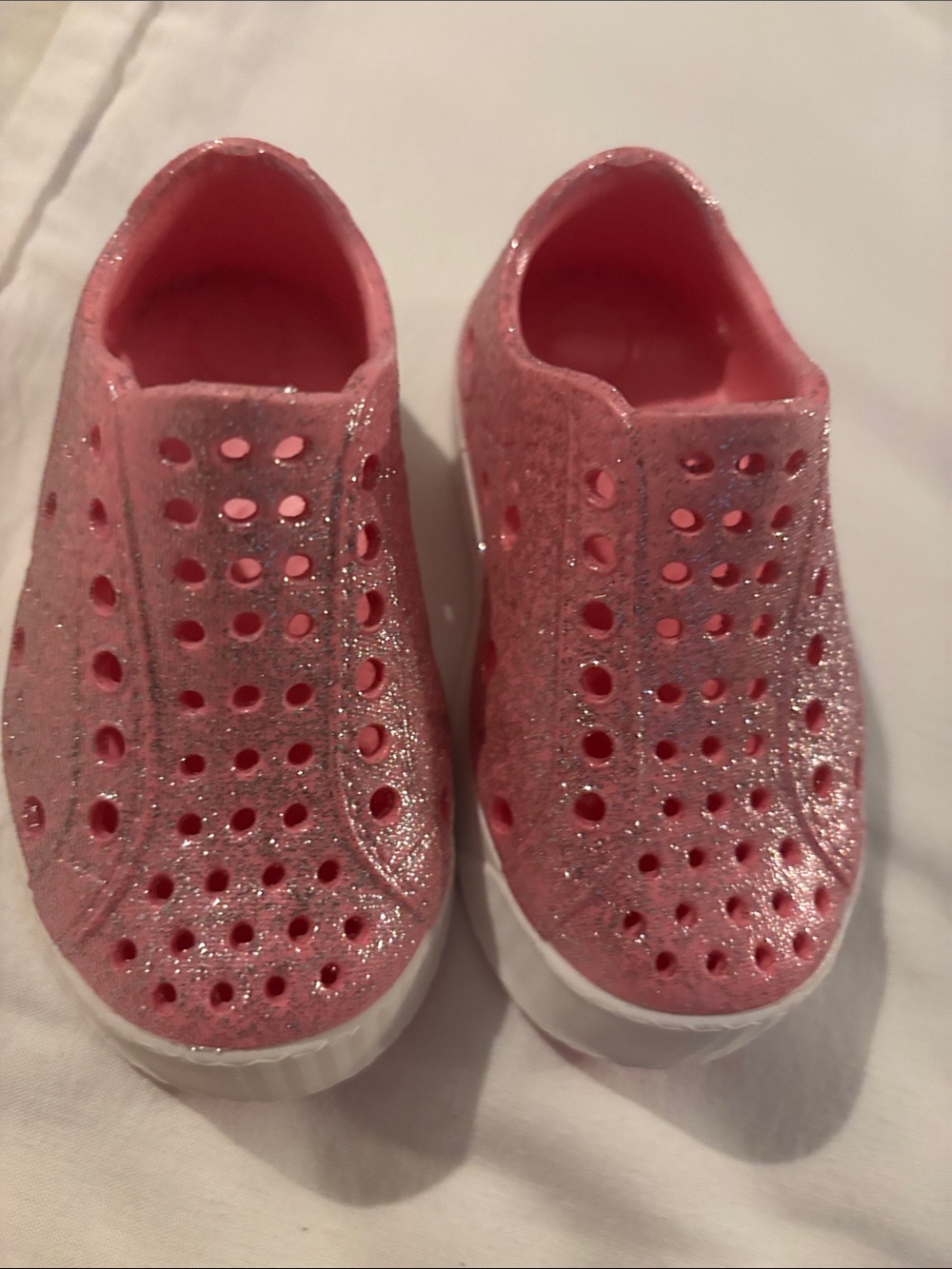 NWOT Shooshoos Girls' Glitter Pink Slip-On Shoes